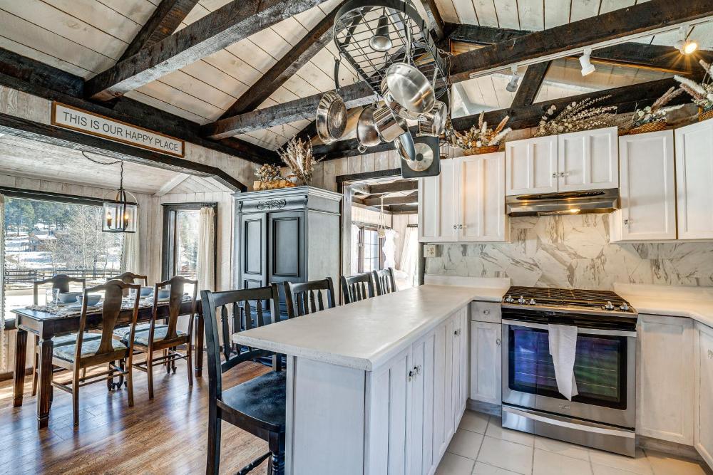 Pet-Friendly Guffey Vacation Rental with Deck!